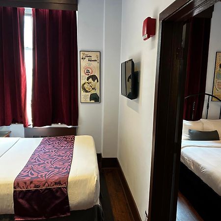 Chelsea Pines Inn New York Bagian luar foto