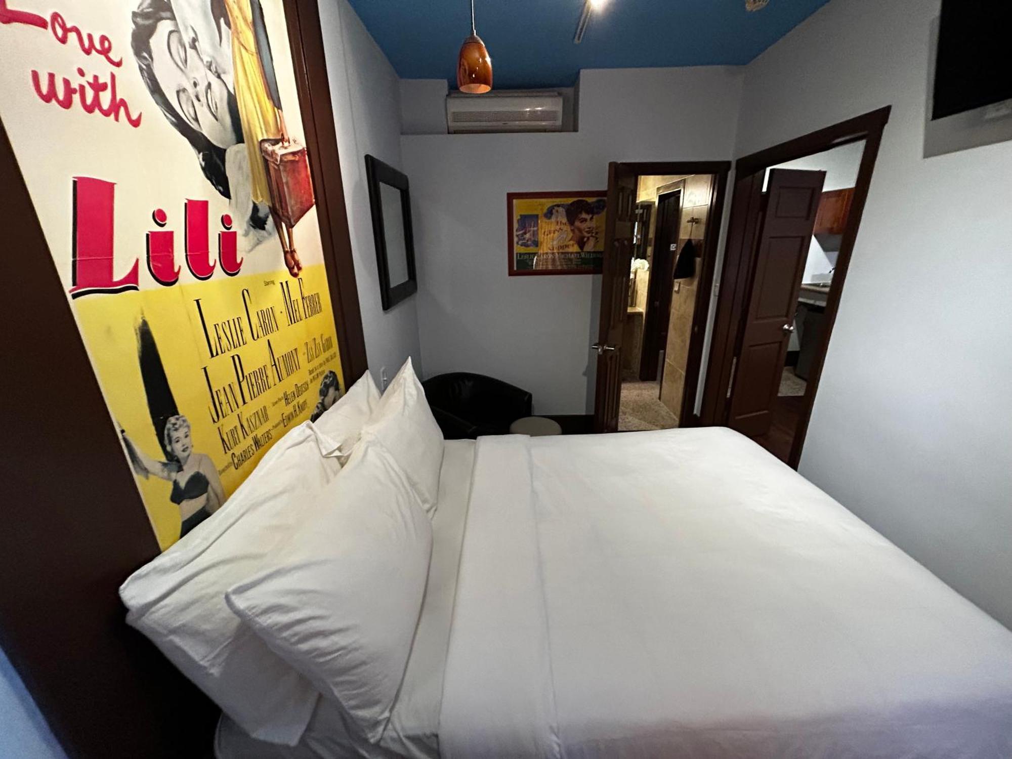 Chelsea Pines Inn New York Bagian luar foto