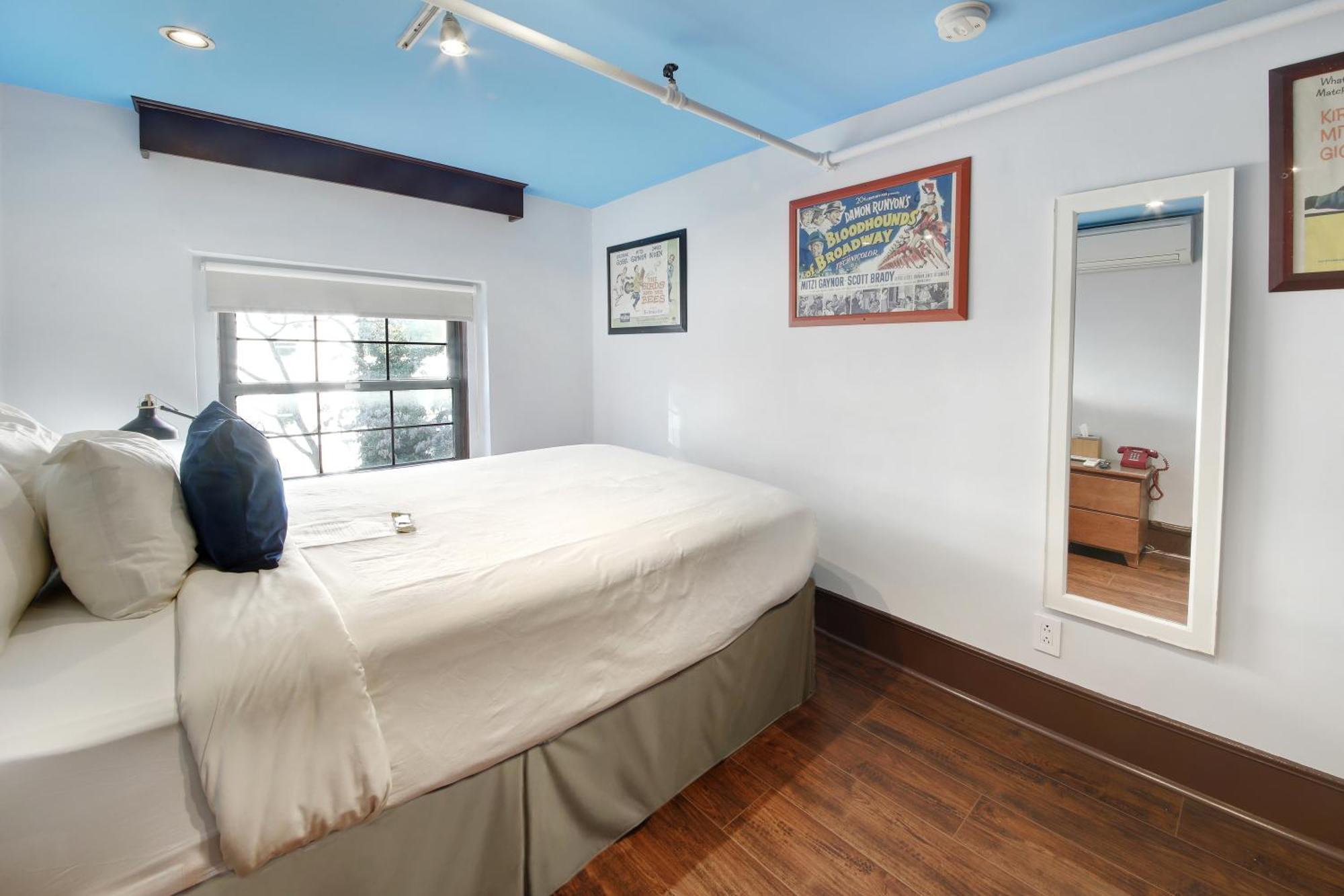 Chelsea Pines Inn New York Bagian luar foto